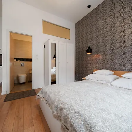 Baross Boutique Apartman Gyor Exterior photo